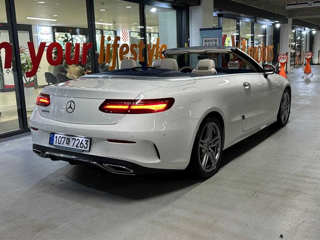 Mercedes Benz E class - Vista 5