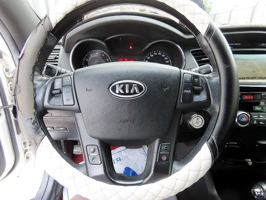 KIA K7 - Vista 8