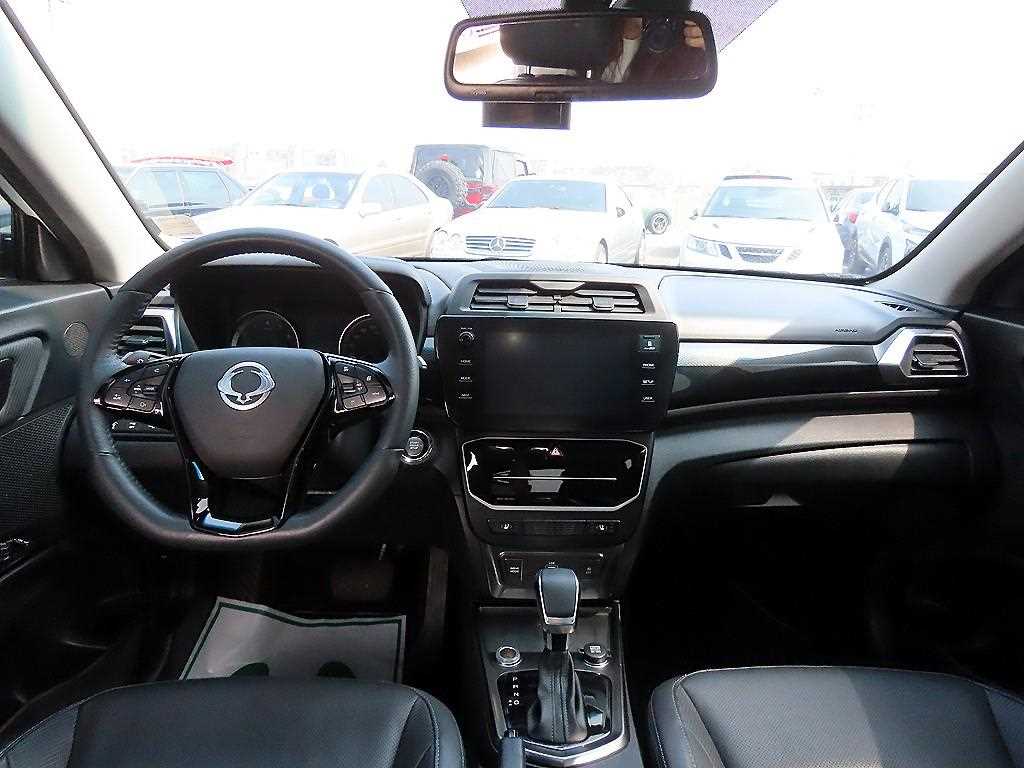 Ssangyong Tivoli - Vista 9