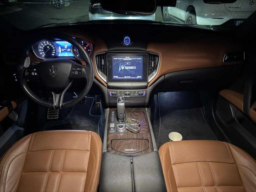 Maserati Ghibli - Vista 4