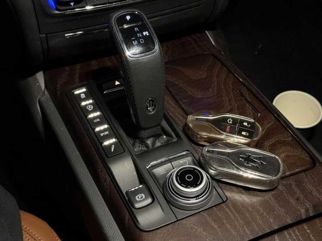 Maserati Ghibli - Vista 9