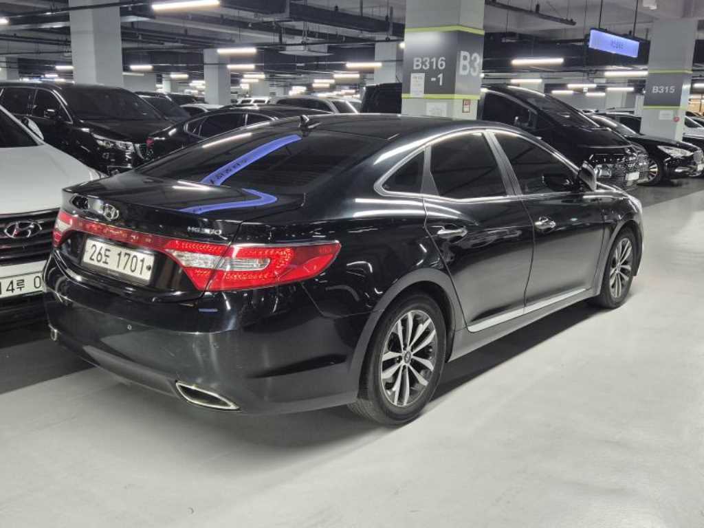 HYUNDAI Grandeur - Vista 4