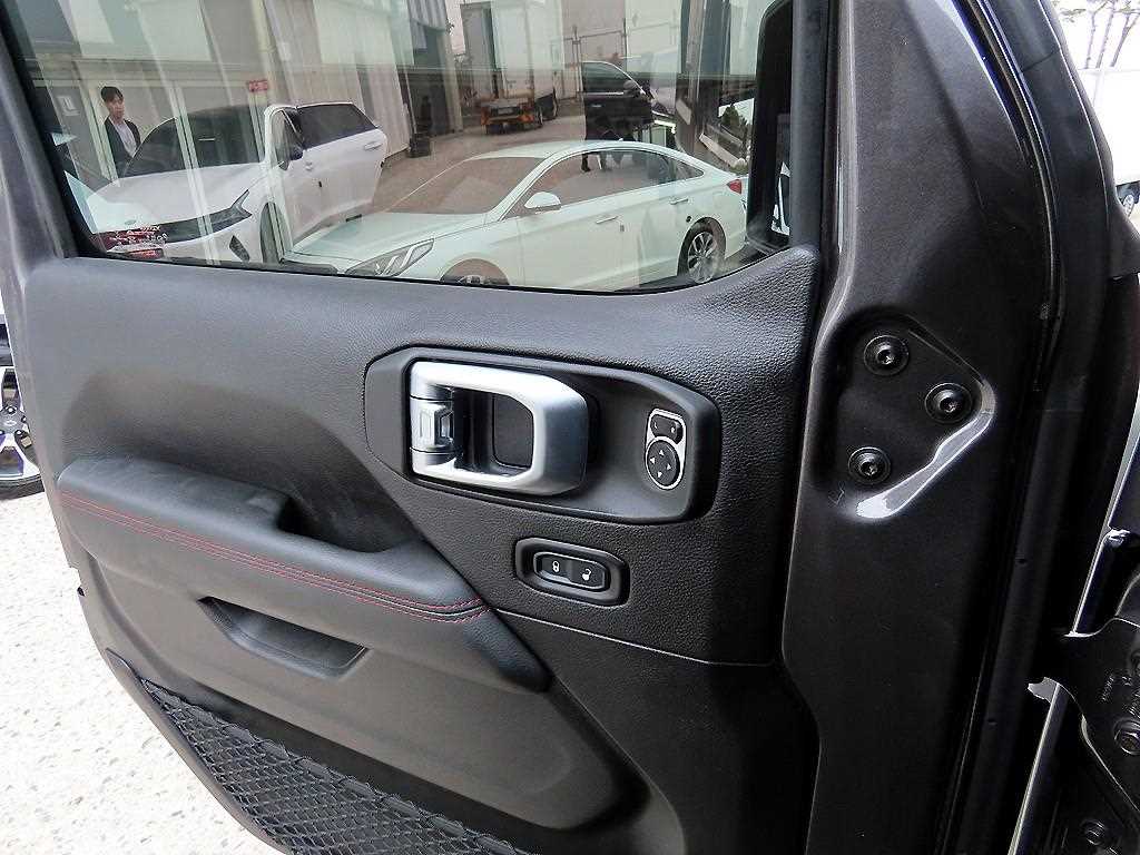 Jeep Wrangler - Vista 11