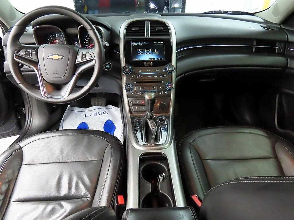 Chevrolet Malibu - Vista 7