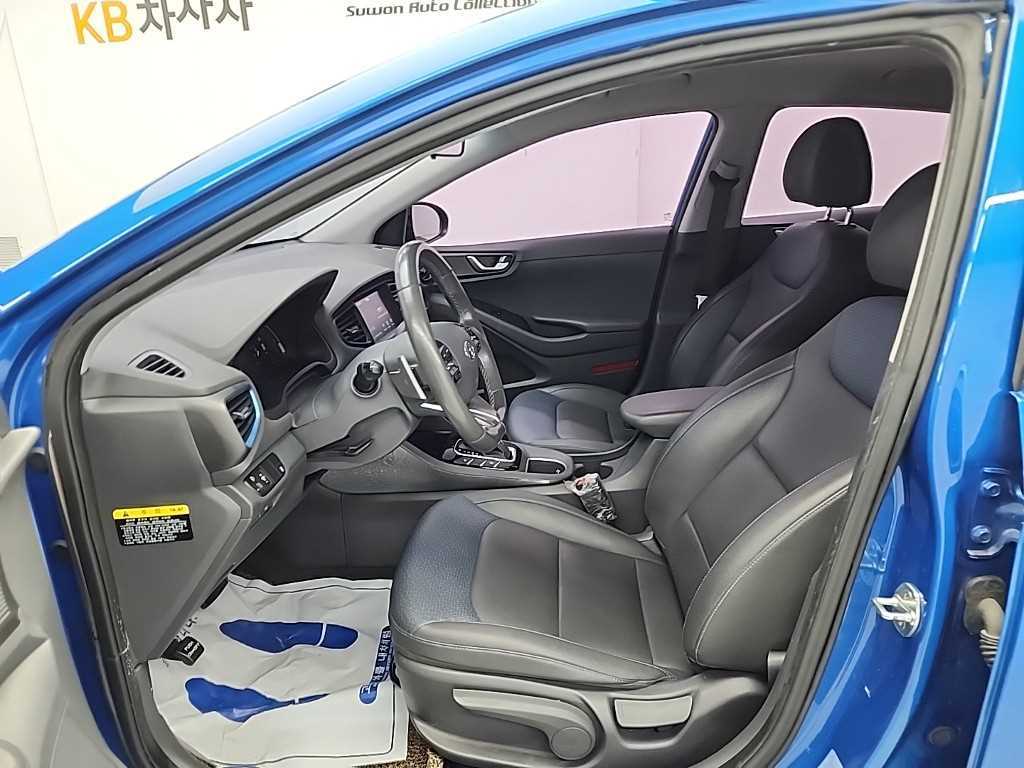 HYUNDAI Ioniq - Vista 7