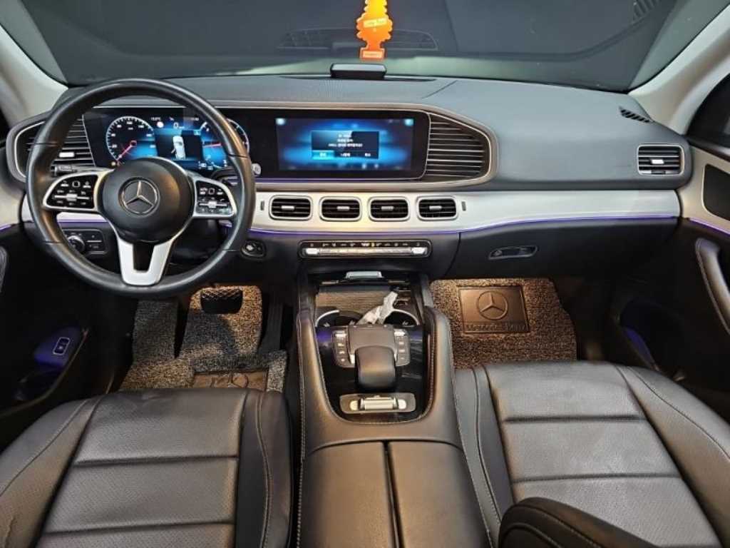 Mercedes Benz GLE Class - Vista 5