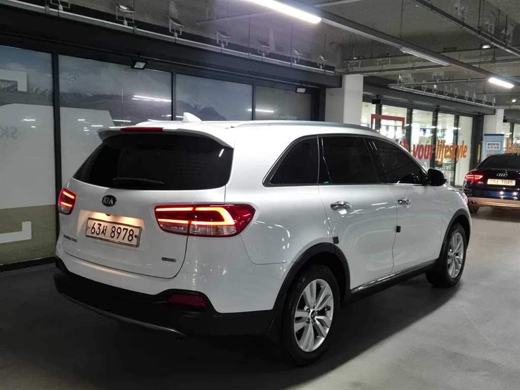 KIA Sorento - Vista 4