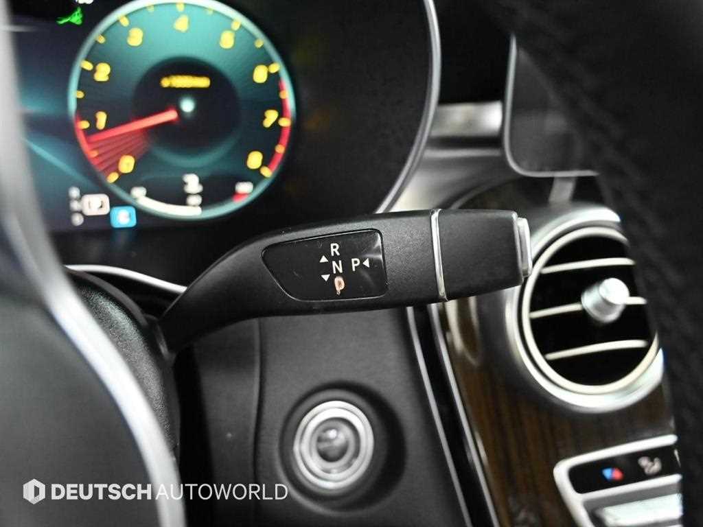 Mercedes Benz GLC Class - Vista 9