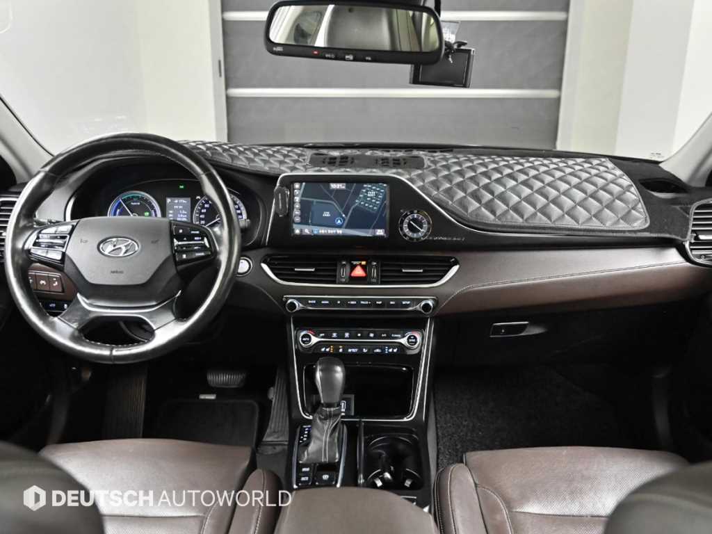 HYUNDAI Grandeur - Vista 7