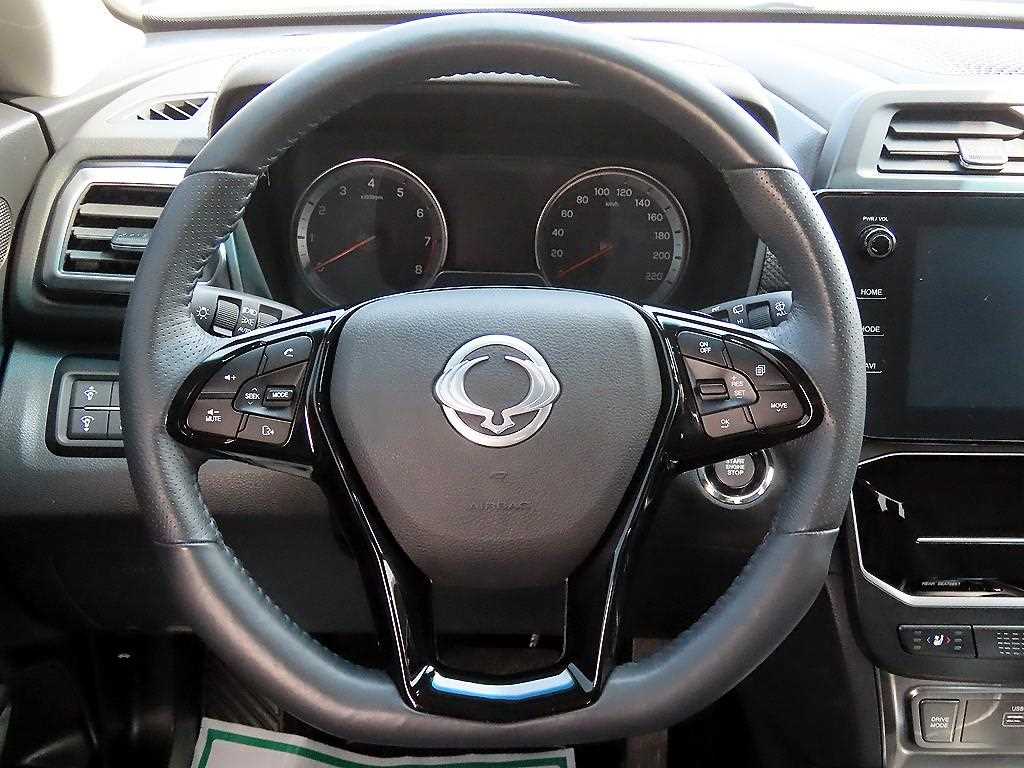 Ssangyong Tivoli - Vista 8