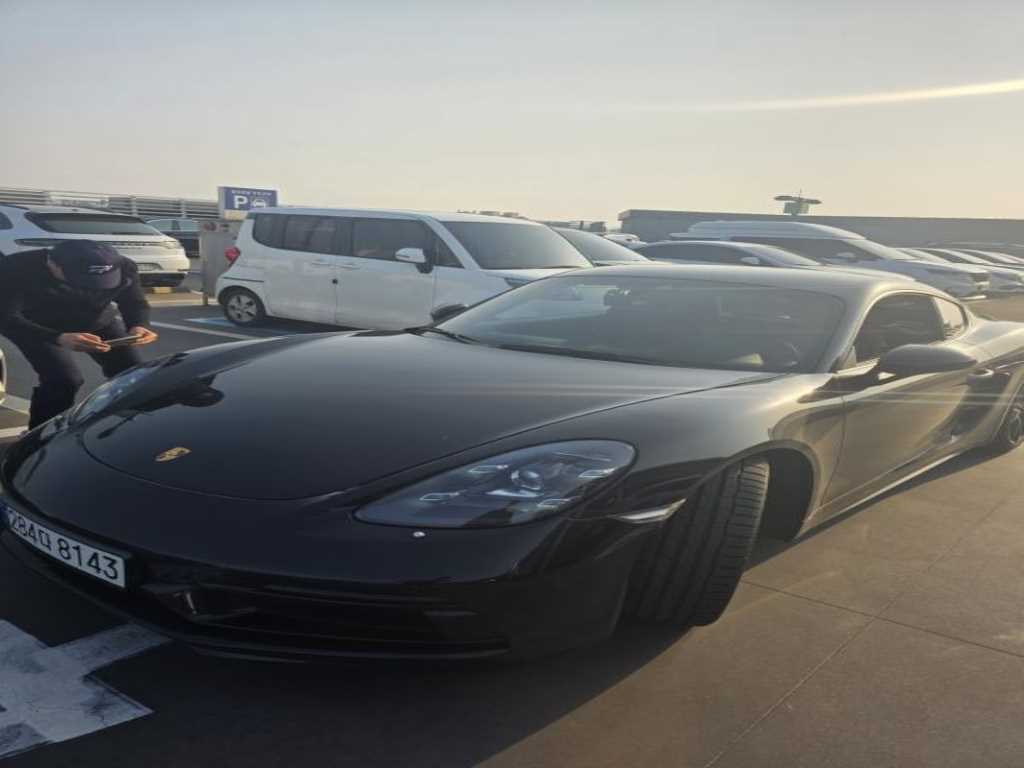 Porsche 718 2020 Negro - Importación desde Corea - HF Imports Iquique - Foto 1