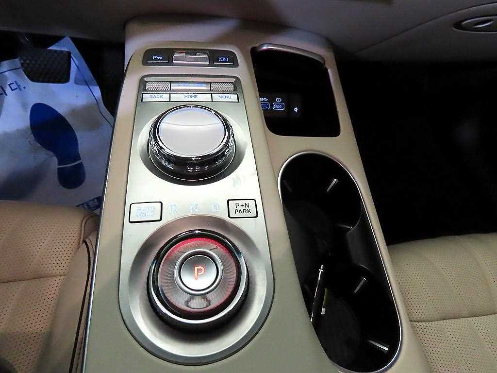 Genesis GV70 - Vista 12