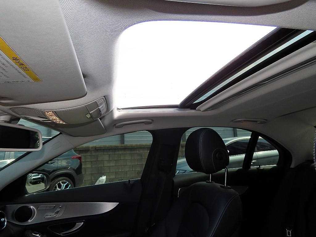 Mercedes Benz C Class 2016 Gris - Importación desde Corea - HF Imports Iquique - Foto 18