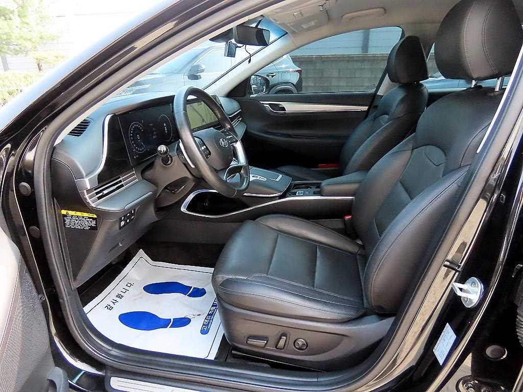 HYUNDAI Grandeur - Vista 5