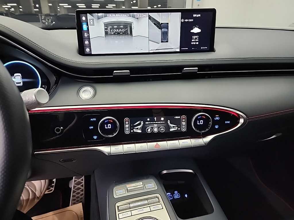 Genesis GV70 - Vista 10