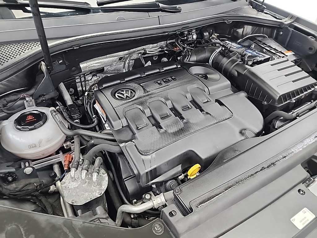 Volkswagen Tiguan - Vista 5