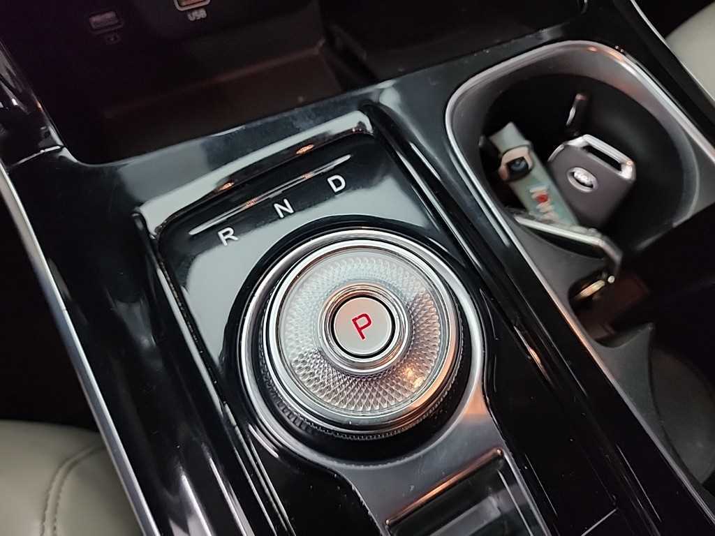 KIA Carnival - Vista 8