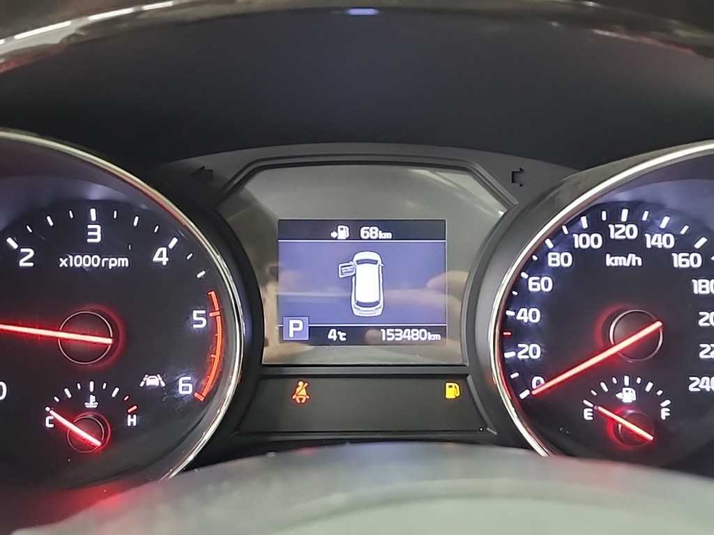KIA Carnival - Vista 6