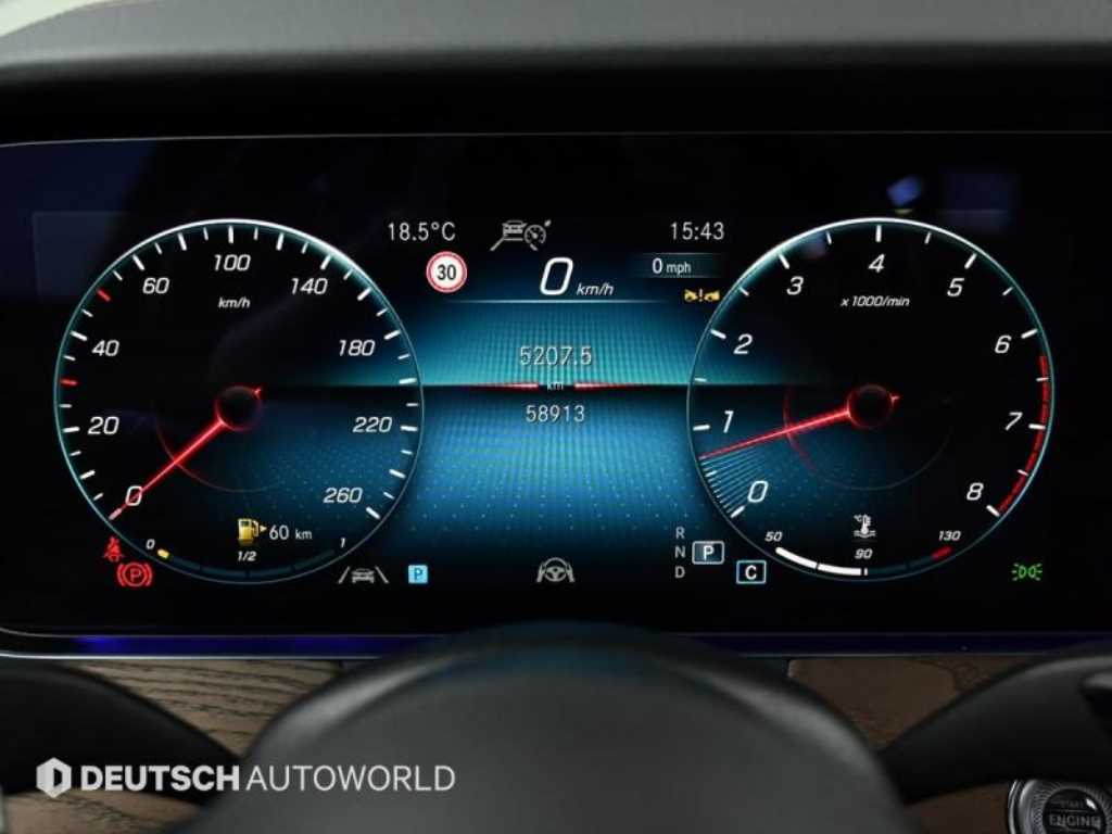 Mercedes Benz E class - Vista 8