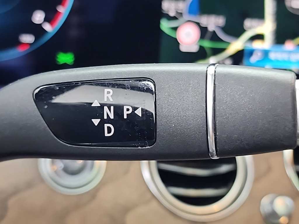 Mercedes Benz E class - Vista 8