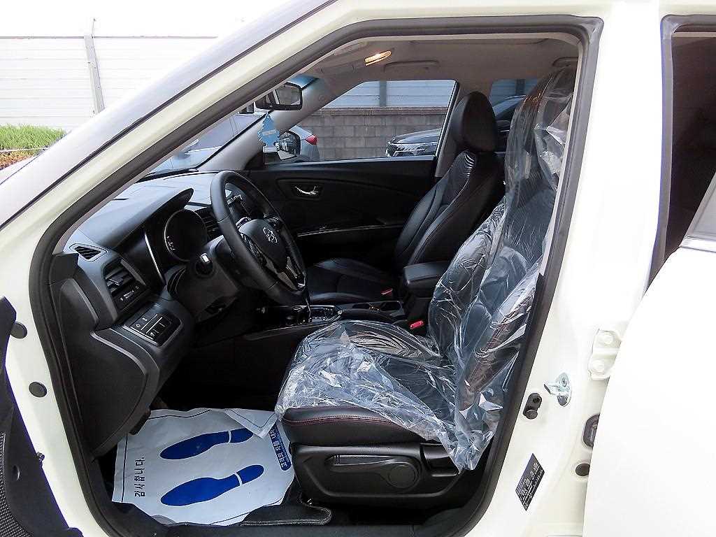 Ssangyong Tivoli - Vista 5