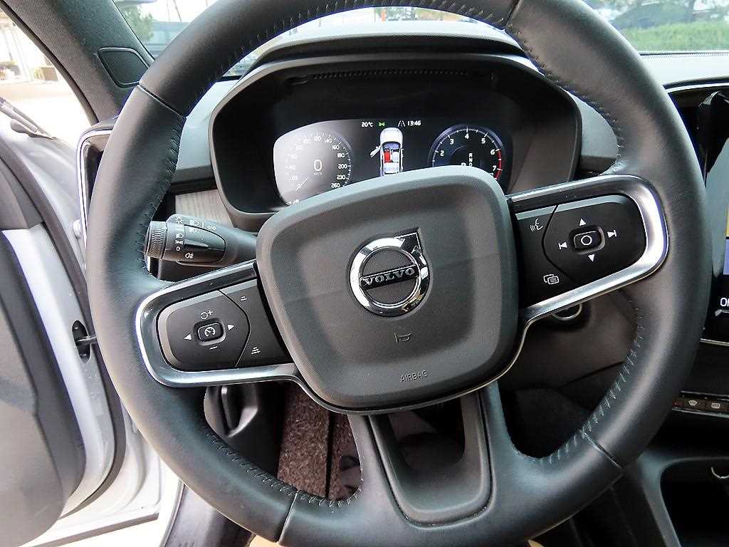 Volvo XC40 - Vista 8