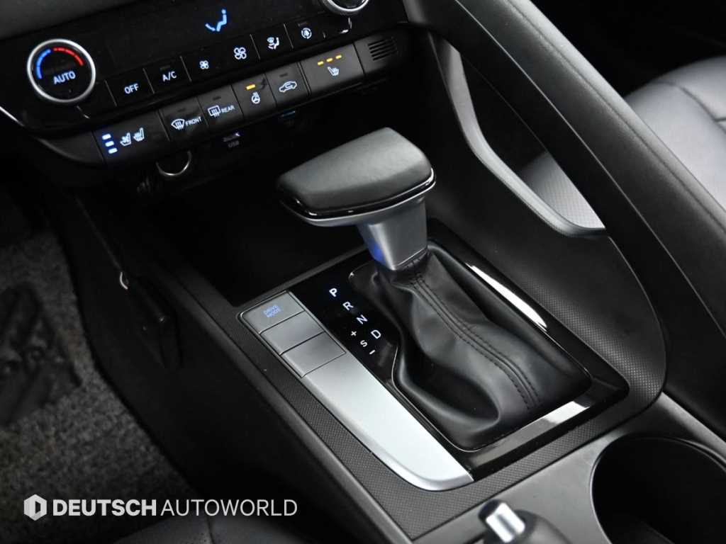 HYUNDAI Avante - Vista 9