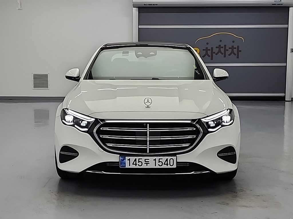 Mercedes Benz E class - Vista 2