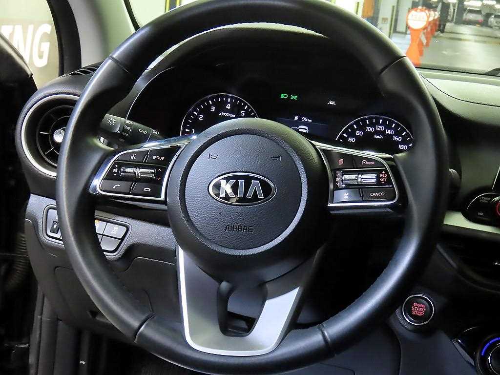KIA K3 - Vista 8