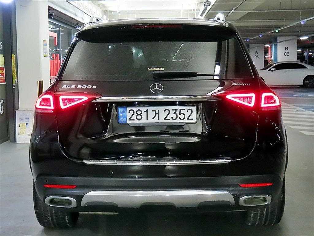 Mercedes Benz GLE Class - Vista 5