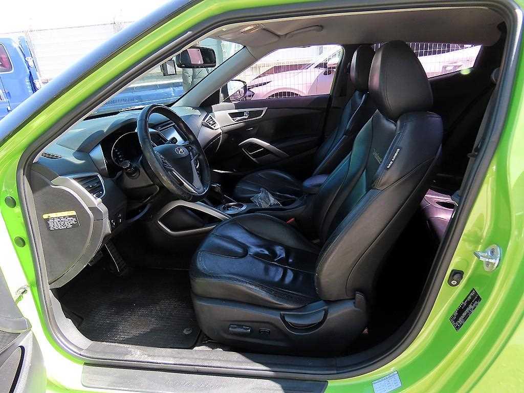 HYUNDAI Veloster - Vista 5