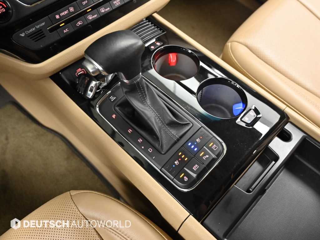 KIA Carnival - Vista 9