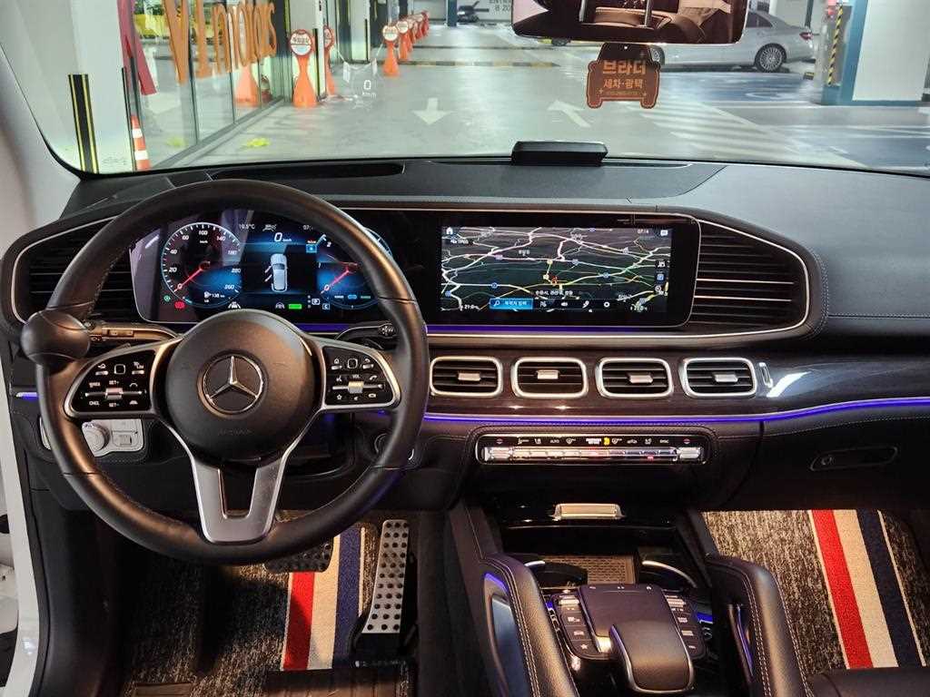 Mercedes Benz GLE Class - Vista 6