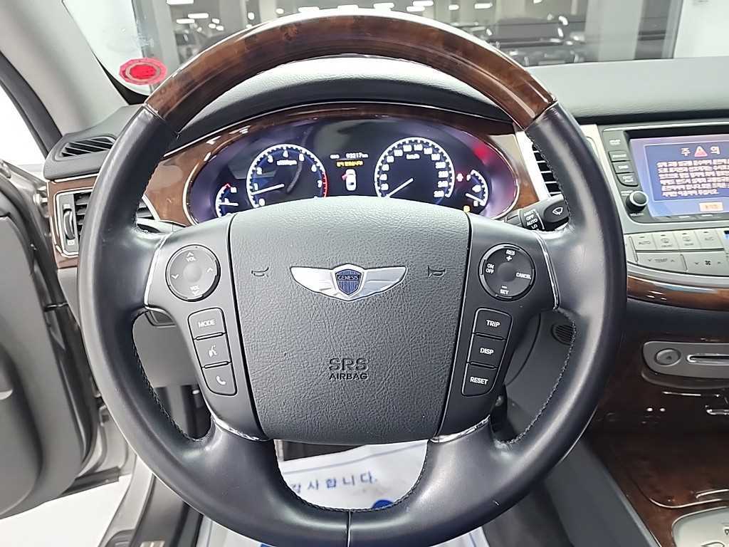 HYUNDAI Genesis - Vista 9