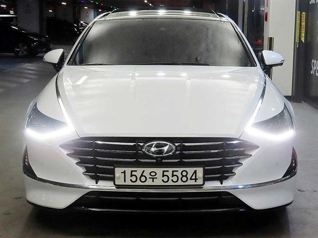 HYUNDAI Sonata - Vista 2