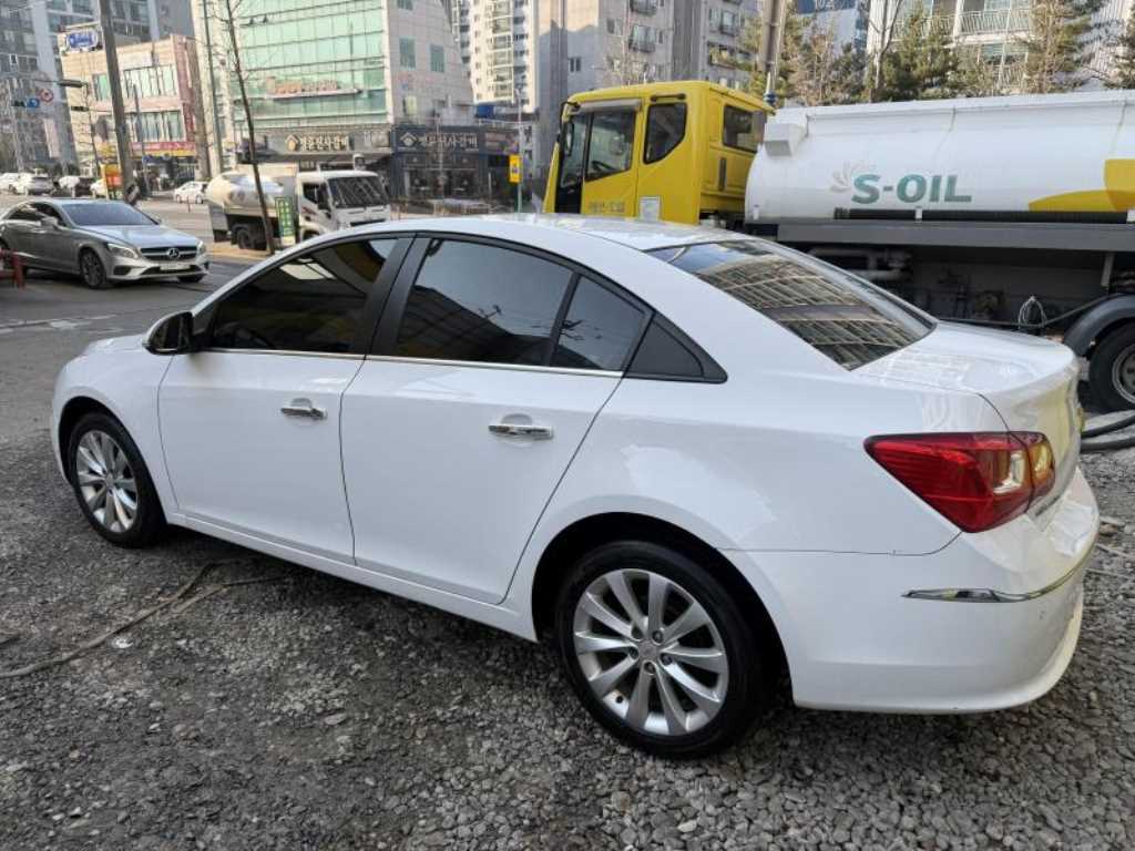 Chevrolet Cruise - Vista 4