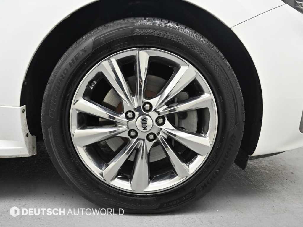 KIA Carnival - Vista 5