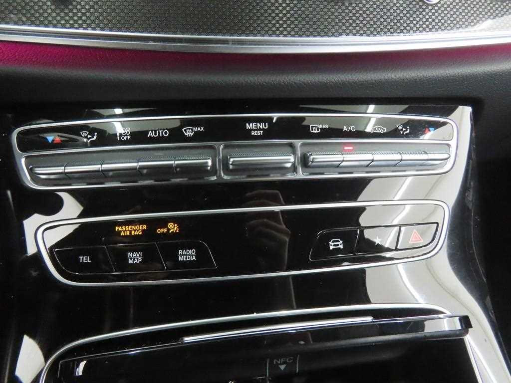 Mercedes Benz E class - Vista 11