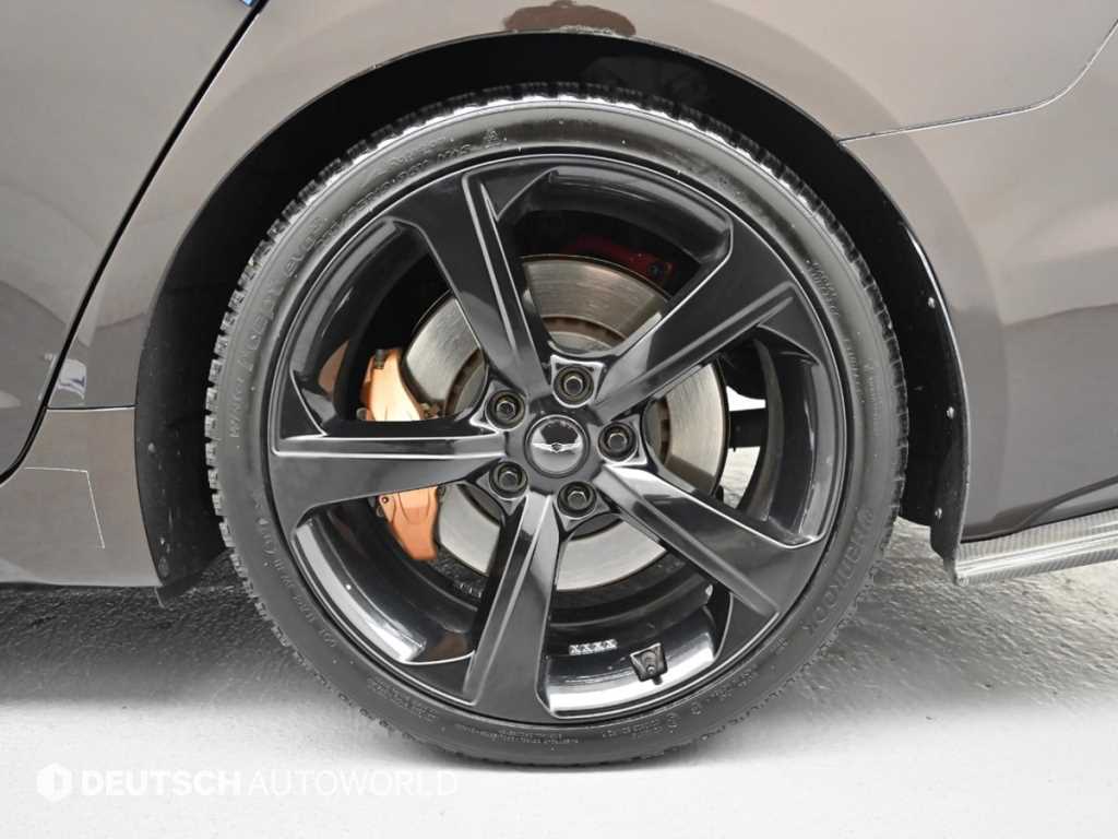 Genesis G70 - Vista 5