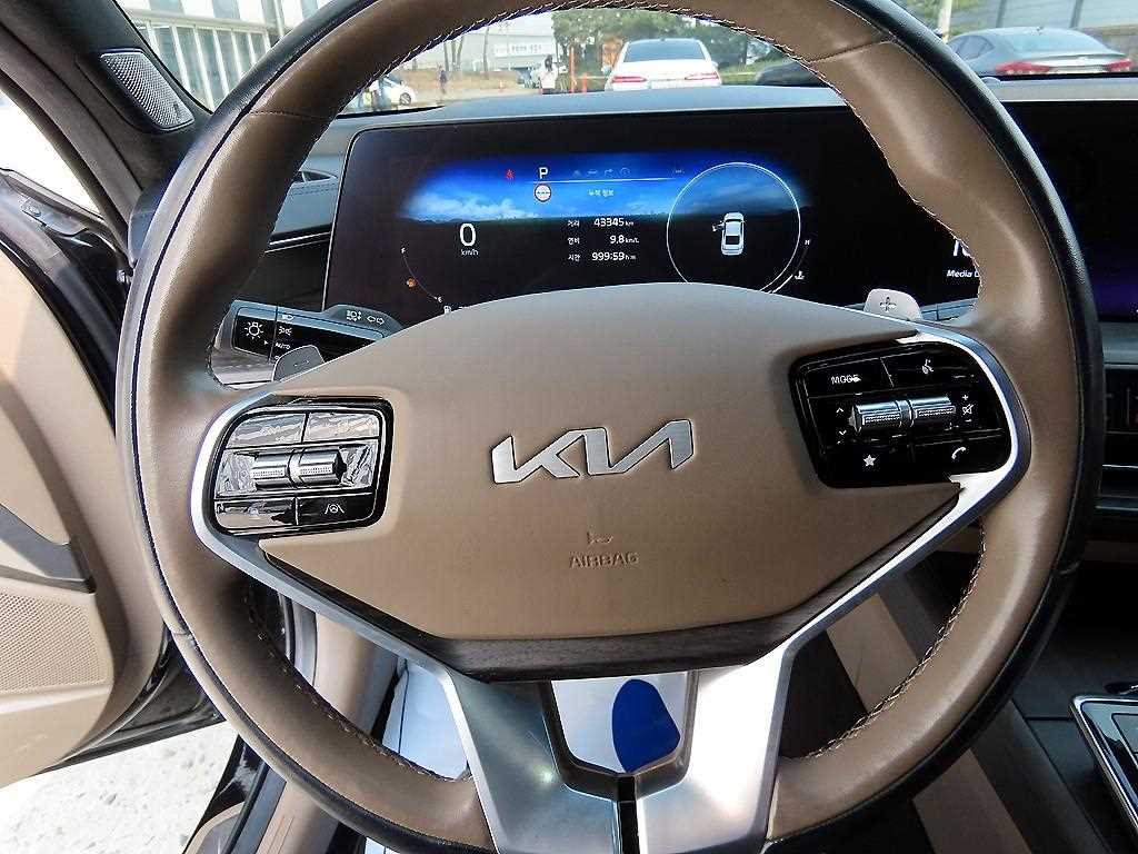 KIA K8 - Vista 8