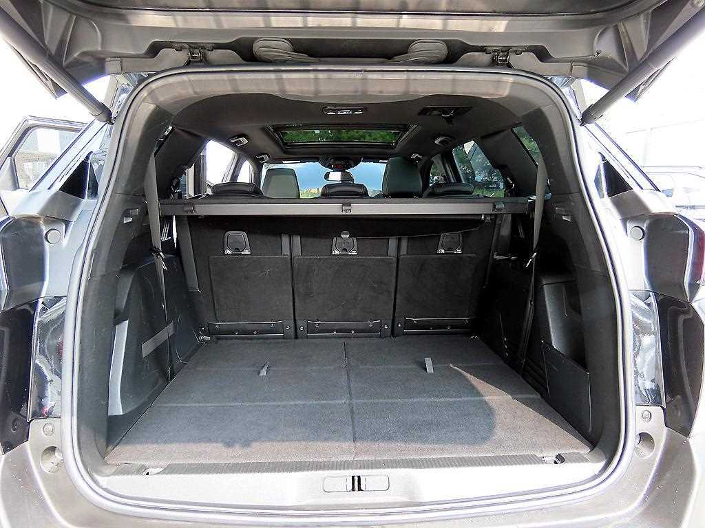 Peugeot 5008 2019 Negro - Importación desde Corea - HF Imports Iquique - Foto 18