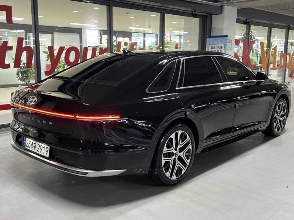 HYUNDAI Grandeur - Vista 5