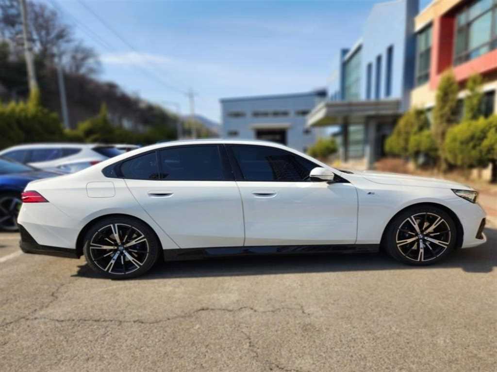 BMW 5 Series - Vista 4