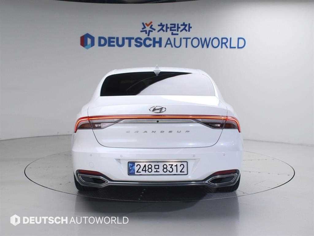 HYUNDAI Grandeur - Vista 4