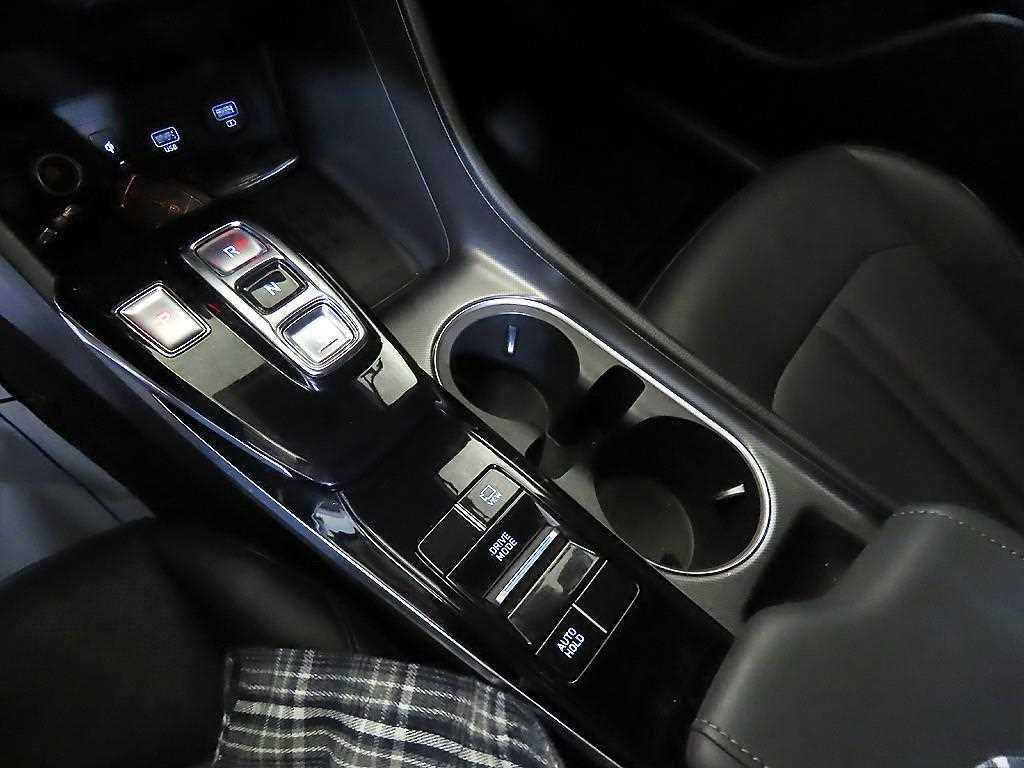 HYUNDAI Sonata - Vista 12