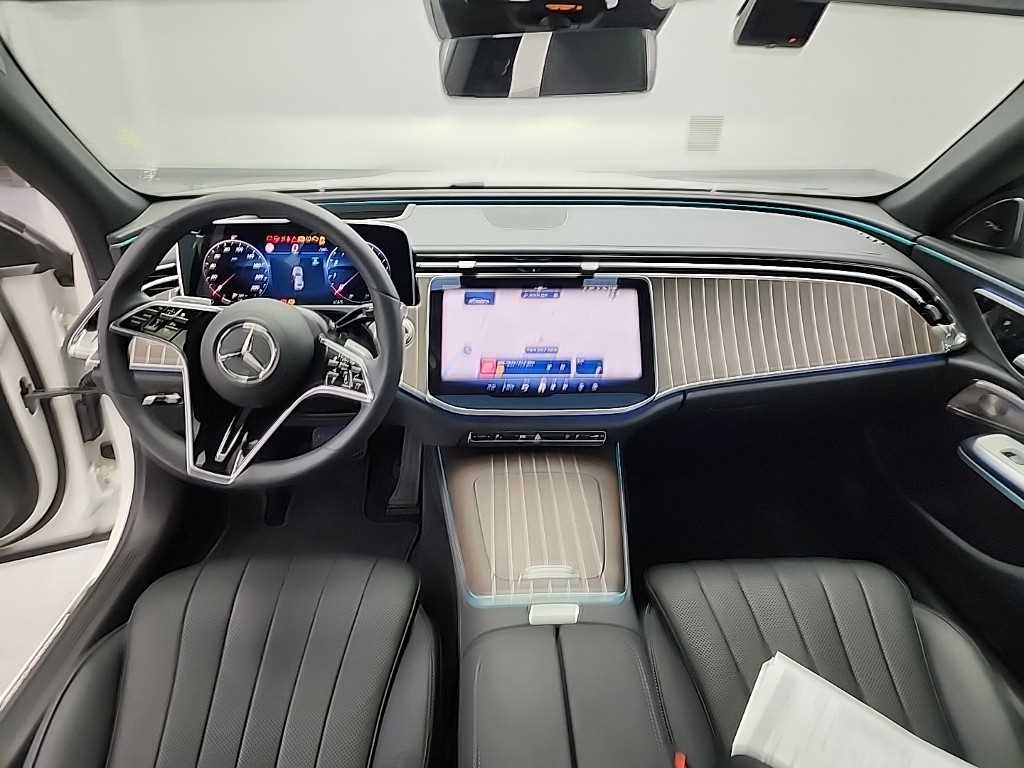 Mercedes Benz E class - Vista 7