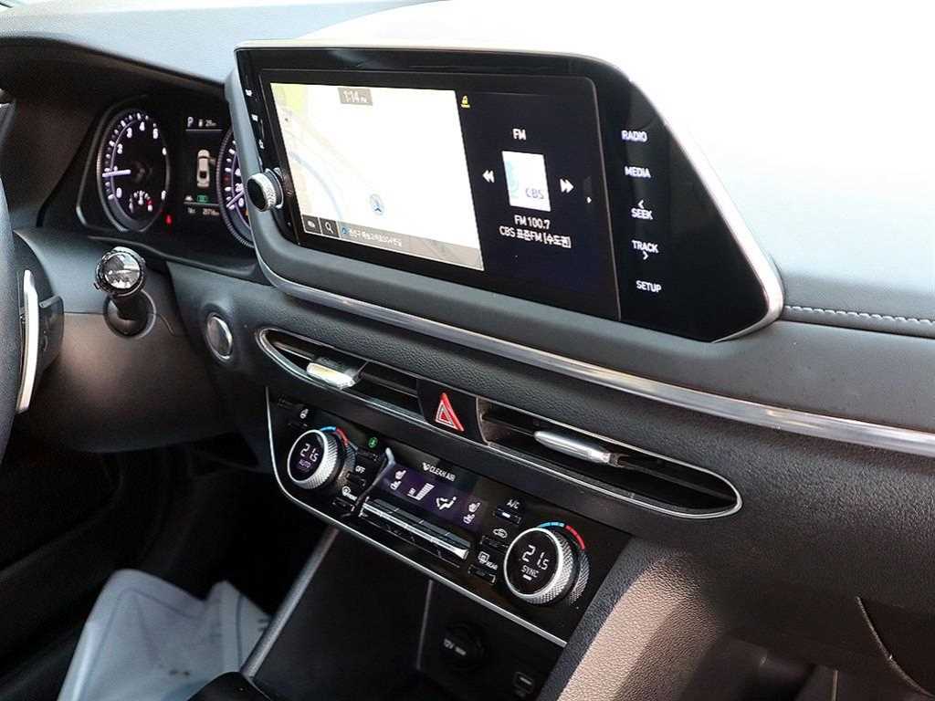 HYUNDAI Sonata - Vista 11