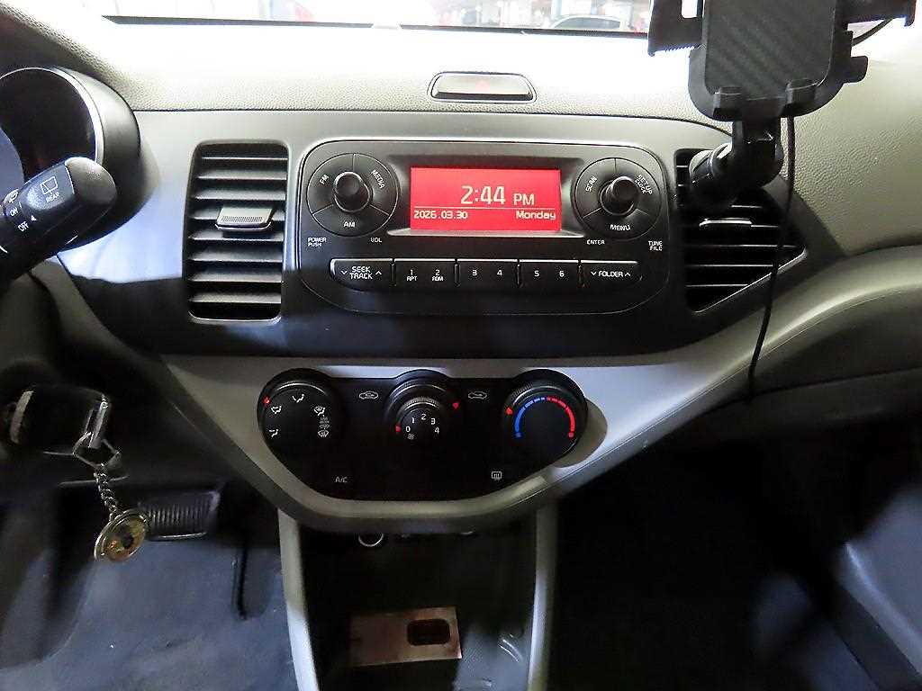 KIA Morning - Vista 11