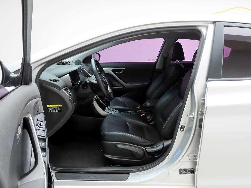 HYUNDAI Avante 2012 - Importación desde Corea - HF Imports Iquique - Foto 13