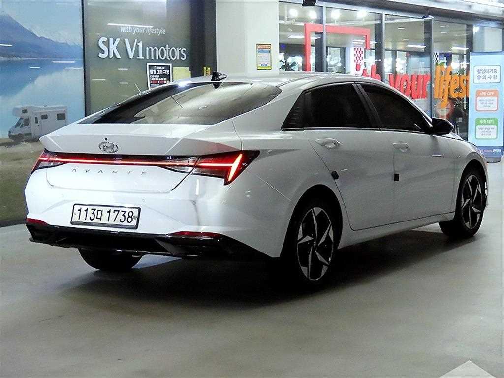 HYUNDAI Avante - Vista 4